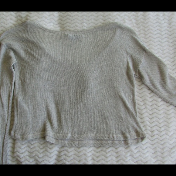 Hollister Bull Design Long Sleeve Top Cute - Picture 6 of 8